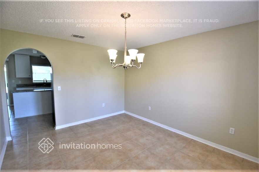 Building Photo - 2210 Brookshire Cir