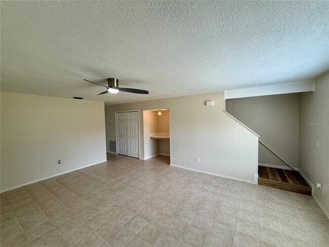 Building Photo - 5454 Bracken Ct