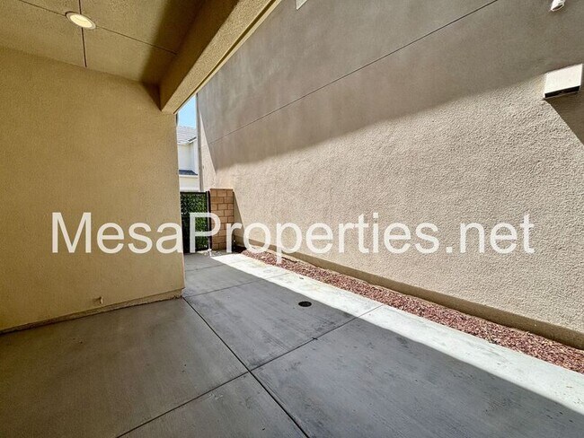 Building Photo - 7031 Aloe Ln