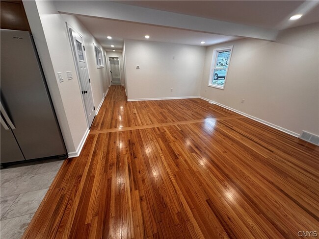 Building Photo - 14 Forest Rd