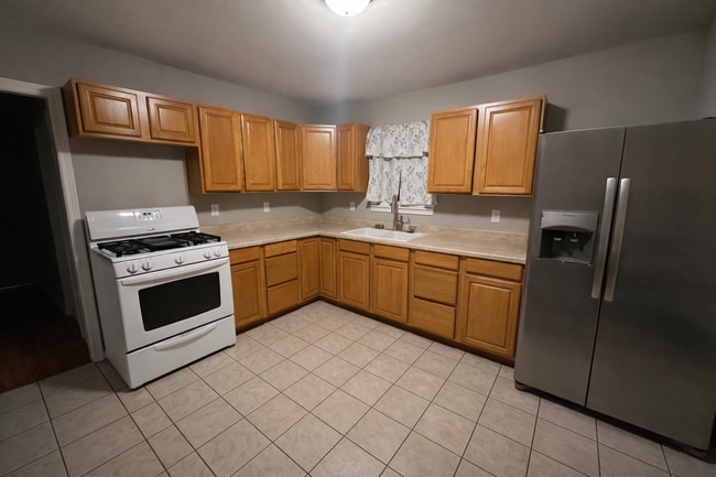 Building Photo - 705 Childress St