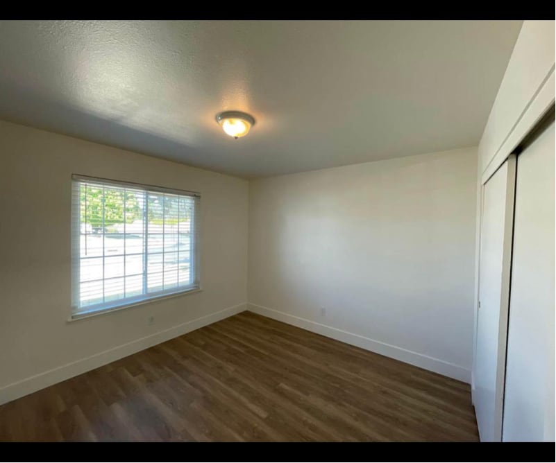 Building Photo - 7401 Blackthorne Way