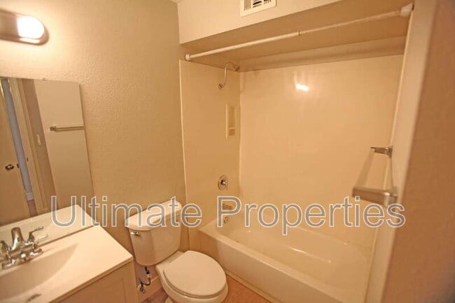 Building Photo - 3809 W Crocus Dr