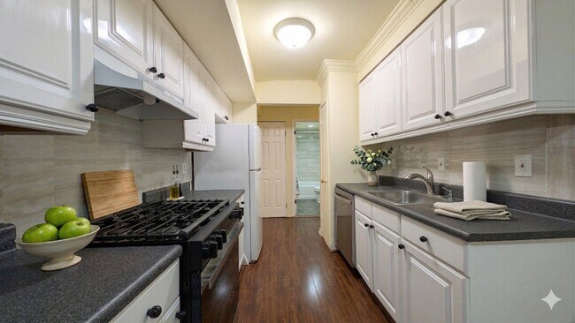 Building Photo - 136 Duvall Ln