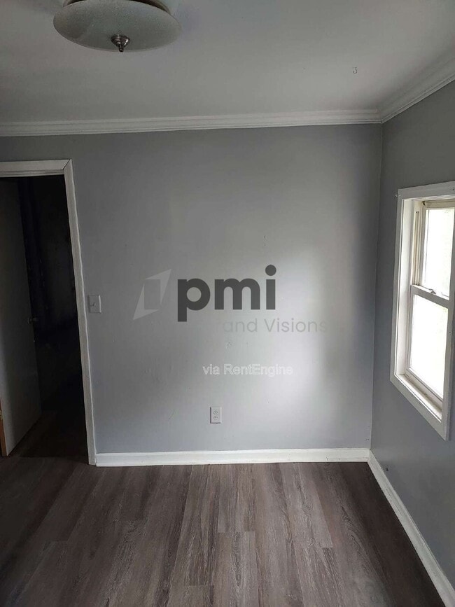 Building Photo - 328 E Kellar Ln