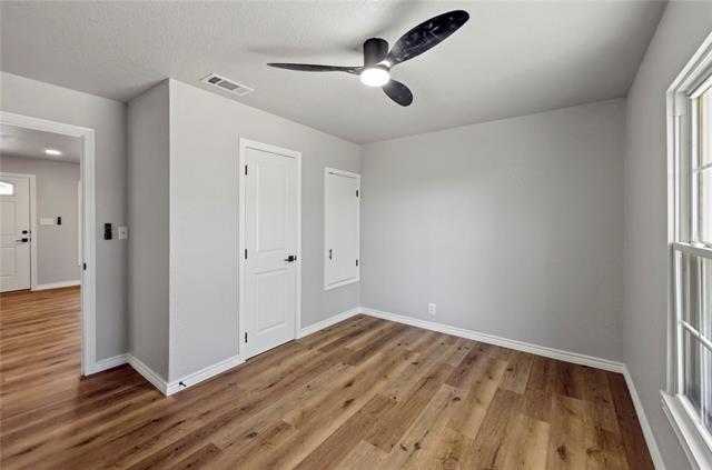 Building Photo - 131 Long St