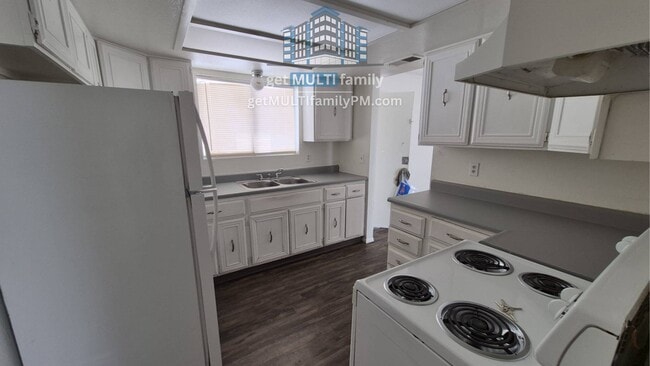 Building Photo - 334 N McQueen Rd