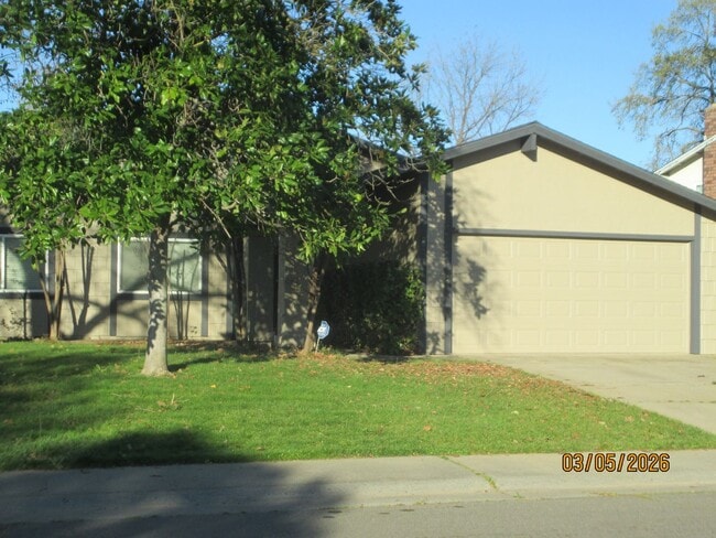 Building Photo - Rosemont area home/great access to Hwy 50