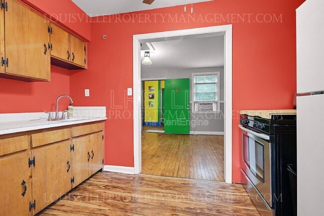 Building Photo - 710 Rubel Ave