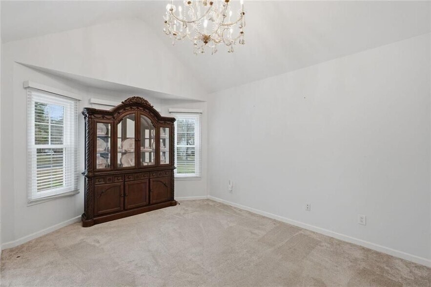 Building Photo - 638 Oberlochen Way