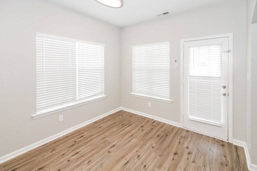 Building Photo - 4580 Covington Pike