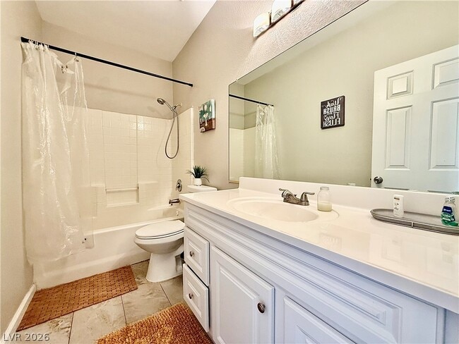 Building Photo - 2033 Riderwood Ave