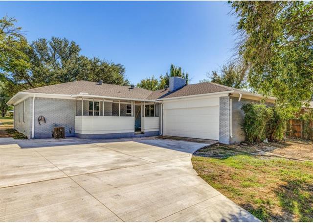 Building Photo - 8011 Woodhue Rd