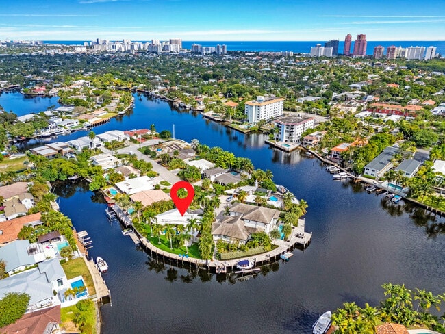 Building Photo - 1725 NE 23rd Ave