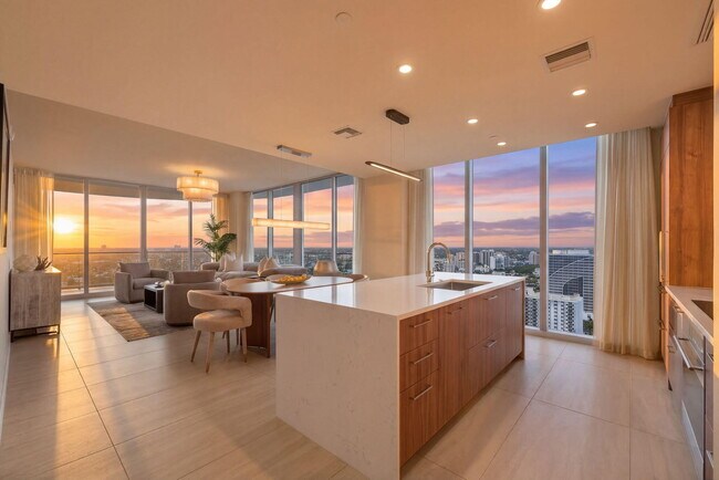 Building Photo - 151 N Seabreeze Blvd