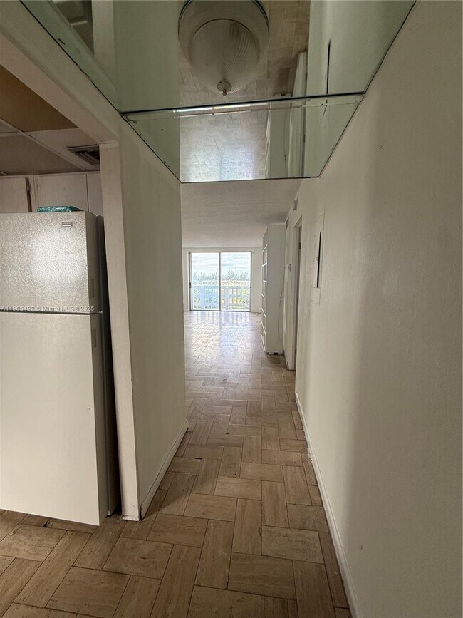 Building Photo - 15600 NW 7th Ave