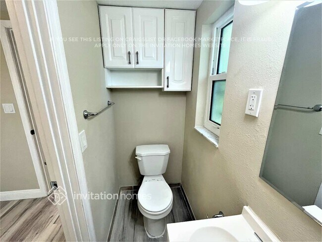 Building Photo - 7250 Magnolia Valley Dr