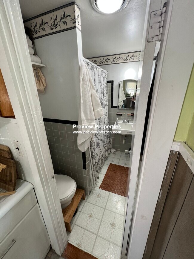 Building Photo - 99 Jackson Rd