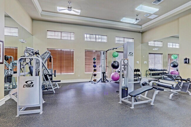 Building Photo - 6511 Emerald Dunes Dr