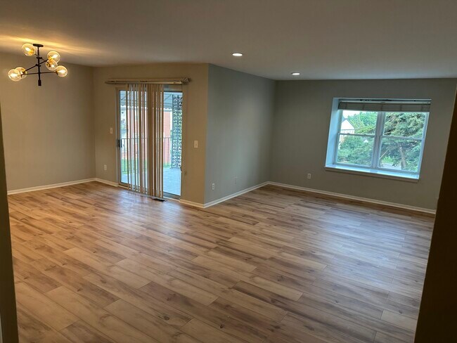 Building Photo - 31120 Hunters Dr