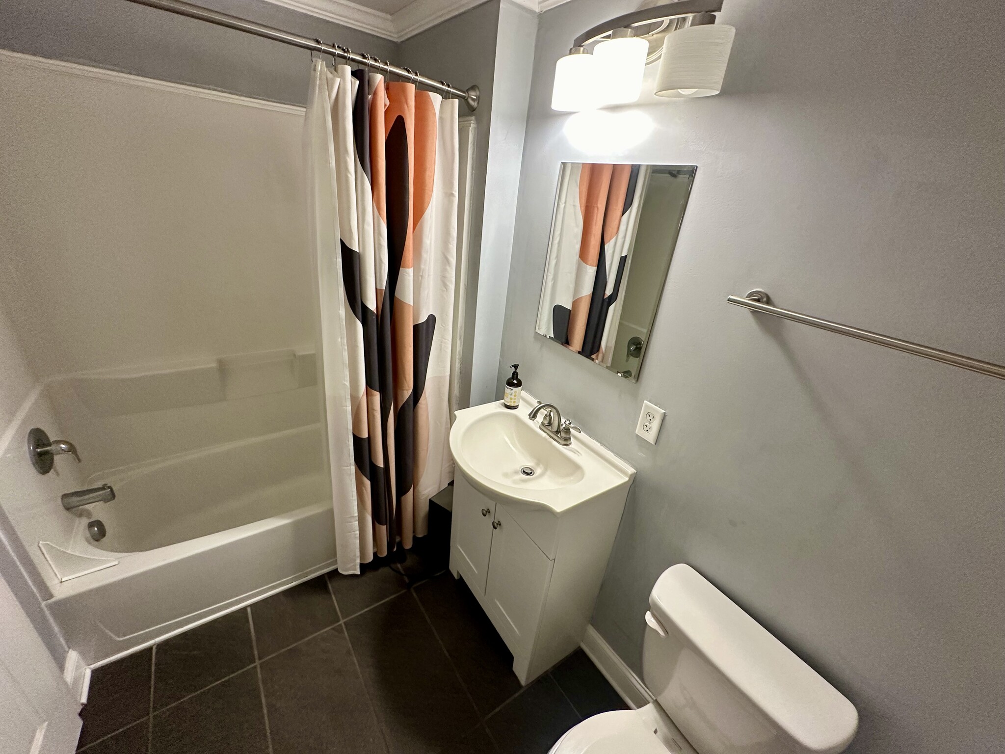 Bath 2 - 104 N Division St