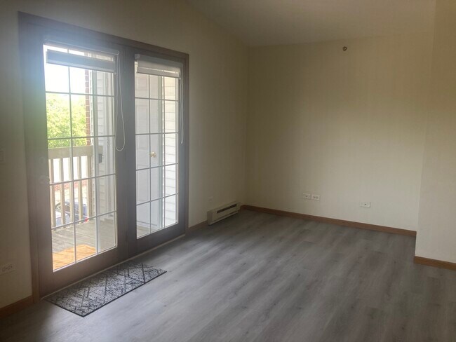 Building Photo - 551 Leah Ln