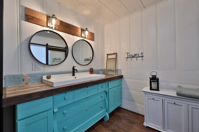 Building Photo - 26316 CA-189