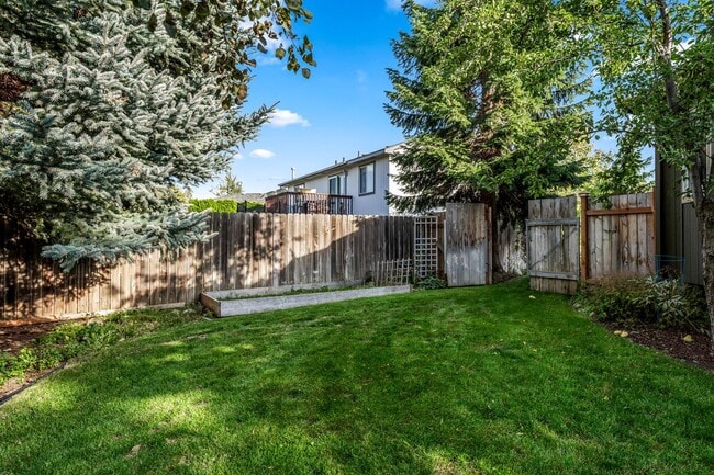 Building Photo - Beautifully done 3 bed 3 bath home in Greenacres/liberty lake area