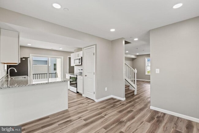 Building Photo - 41577 Church St