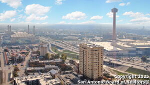 Building Photo - 215 Center St