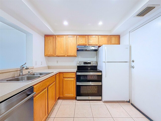 Building Photo - 4025 N Federal Hwy