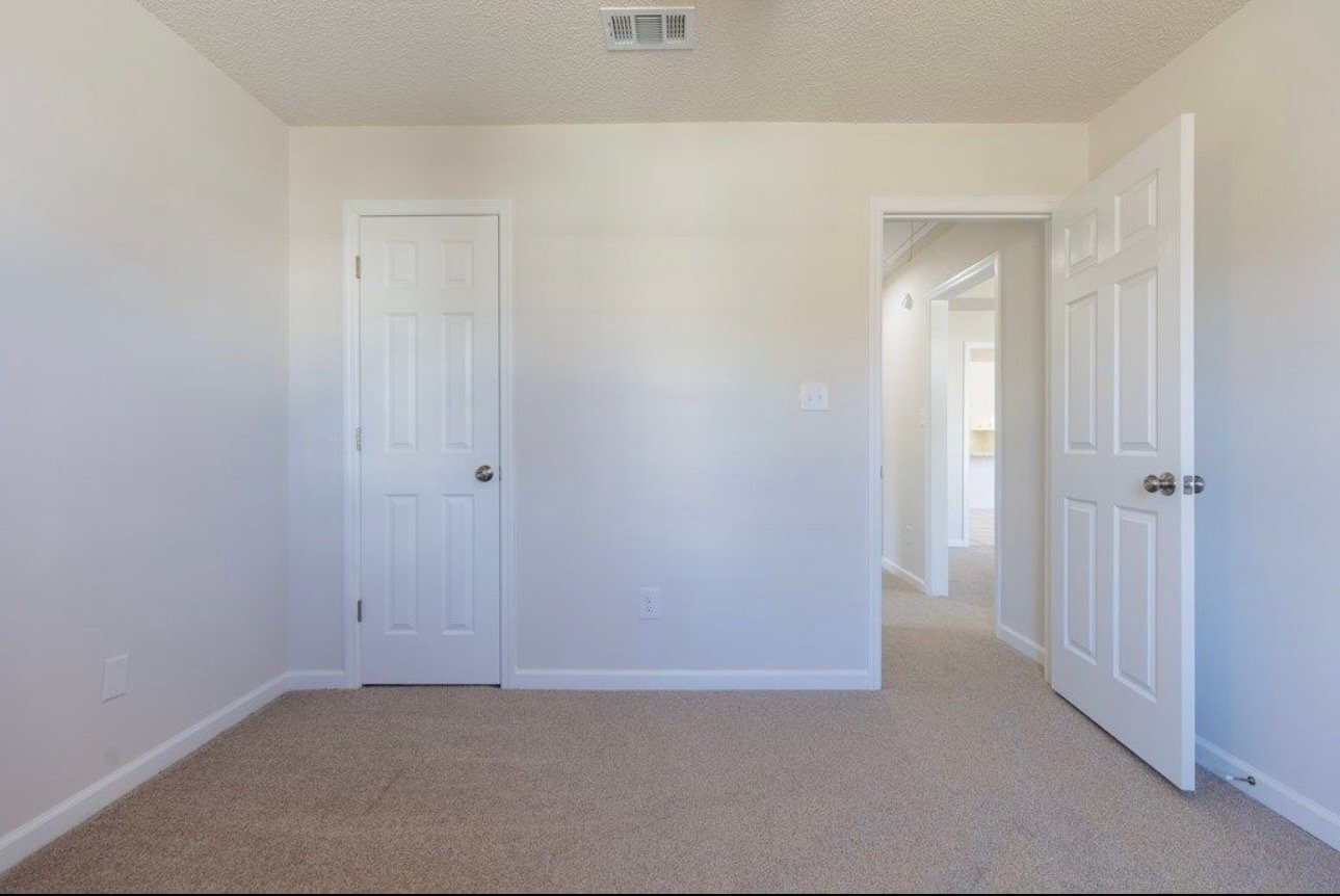 Building Photo - 4065 Chadwyck Dr