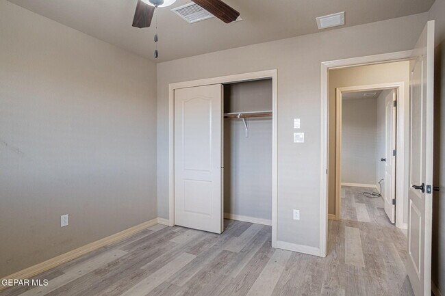 Building Photo - 14501 Meadow Lawn