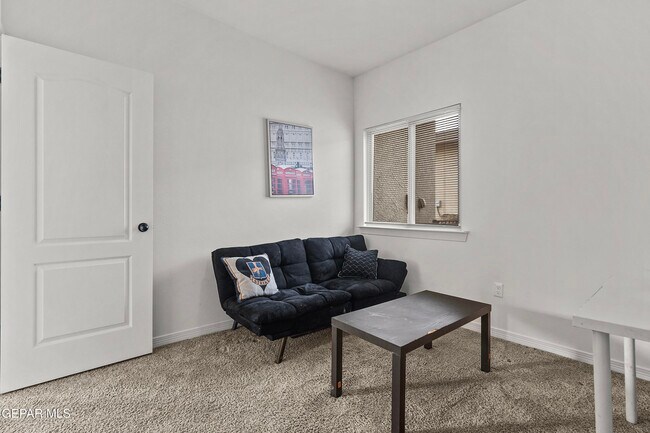 Building Photo - 14761 Mike a Mendoza Ave