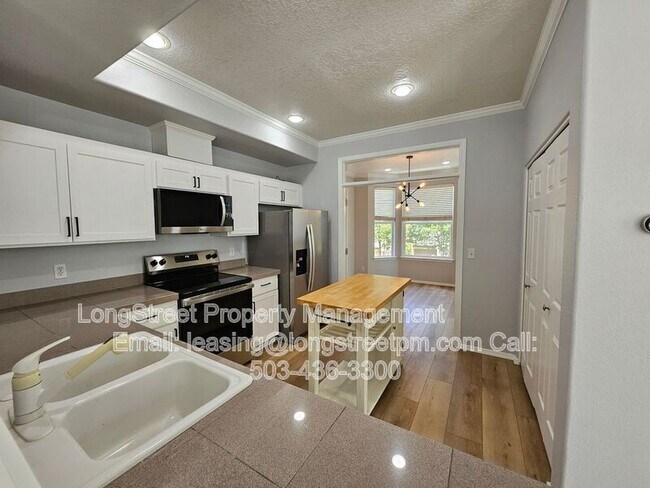 Building Photo - 13135 SW Raptor Pl