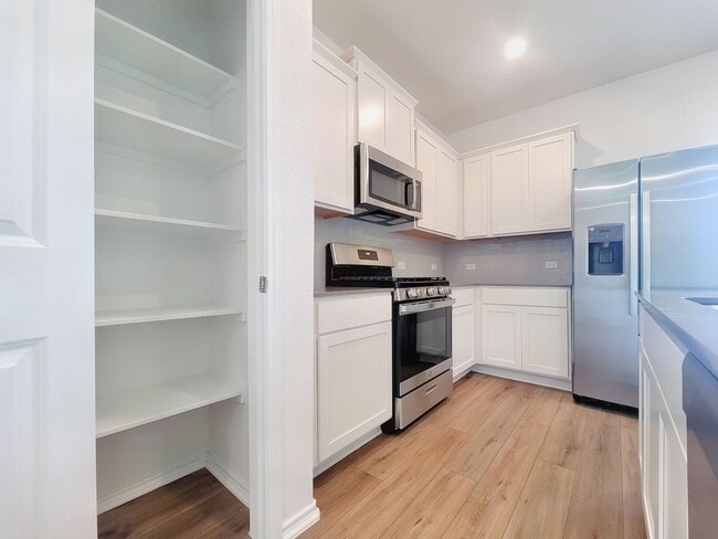 Building Photo - 7232 Dancing Wind Ln