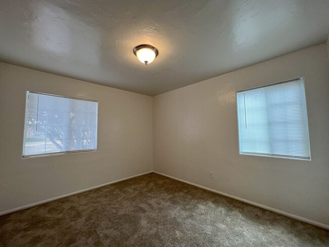 Building Photo - Must See 4 bedroom 2 and a half bathroom home in El Cajon