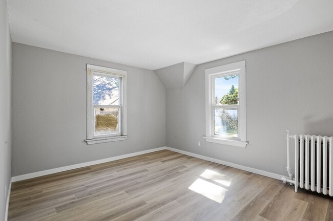 Building Photo - 1541 Carroll Ave