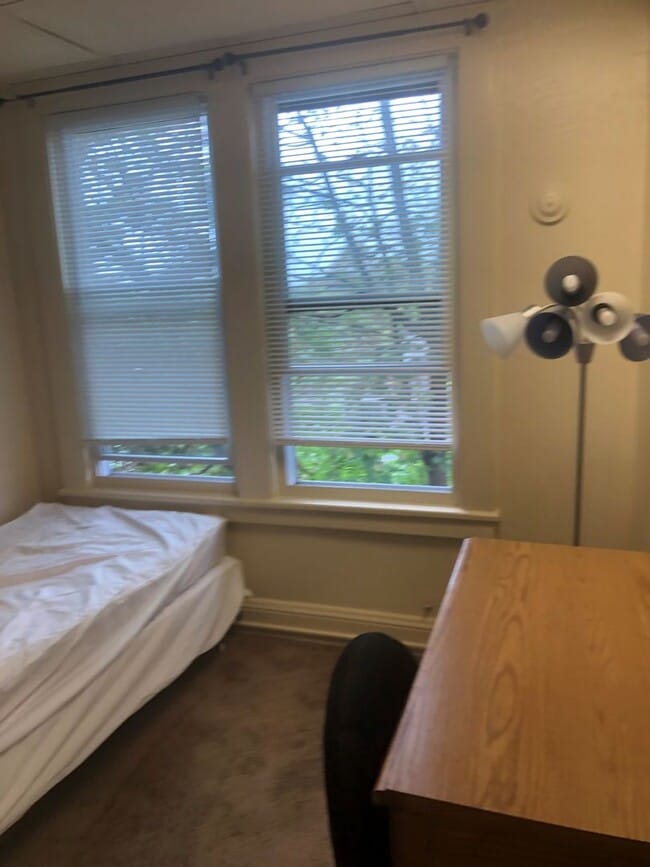 Building Photo - 113 Comstock Pl