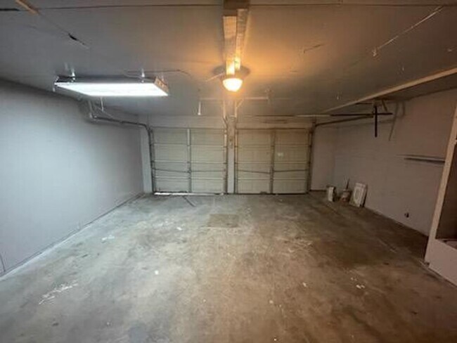 Building Photo - 4040 Driskell Blvd
