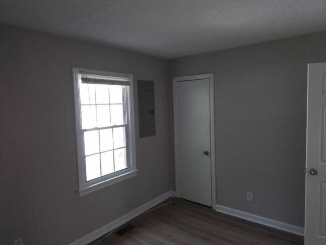 Building Photo - 612 Lee St
