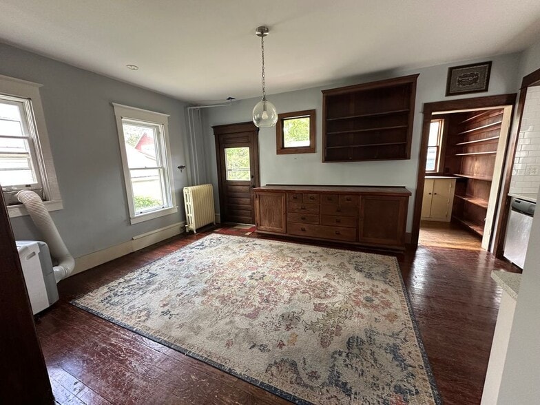 Building Photo - 83 Shethar St