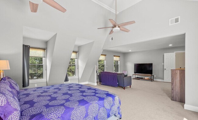 Building Photo - 8620 Stableview Ct