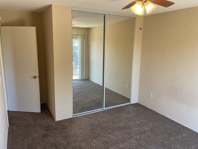 Building Photo - 3 Bed/ 2 Bath Clairemont Mesa