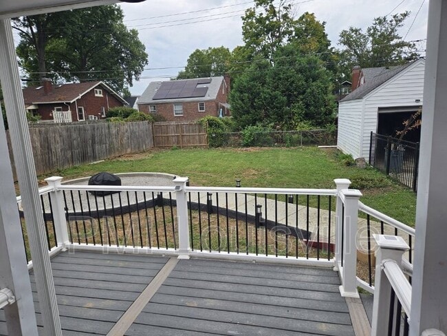 Building Photo - 2929 Bon Air Ave