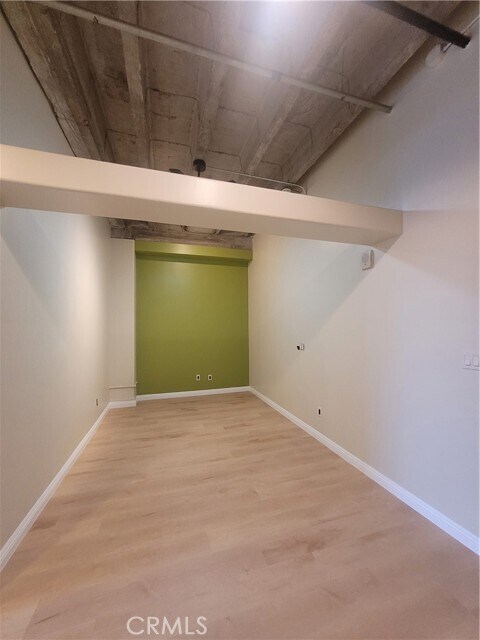 Building Photo - 312 W 5th St