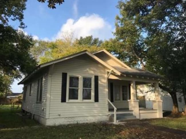 Primary Photo - 1505 Trenton St
