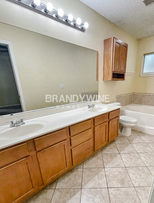 Building Photo - 2998 Bessent Rd