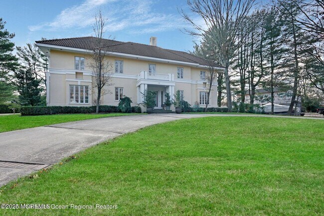 Building Photo - 758 Roseld Ave
