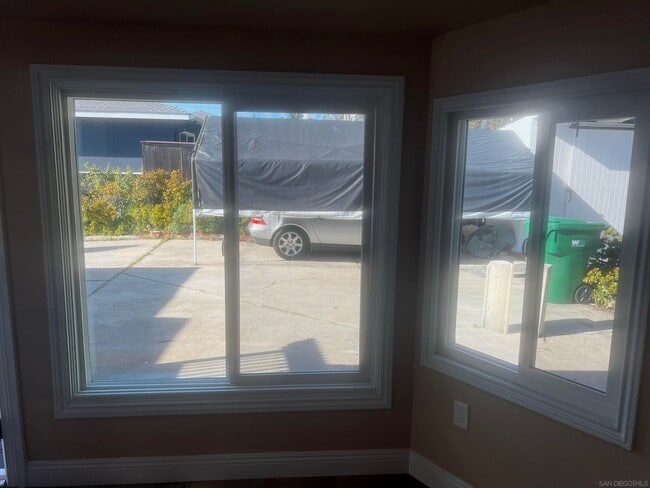 Building Photo - 534 Hoover St